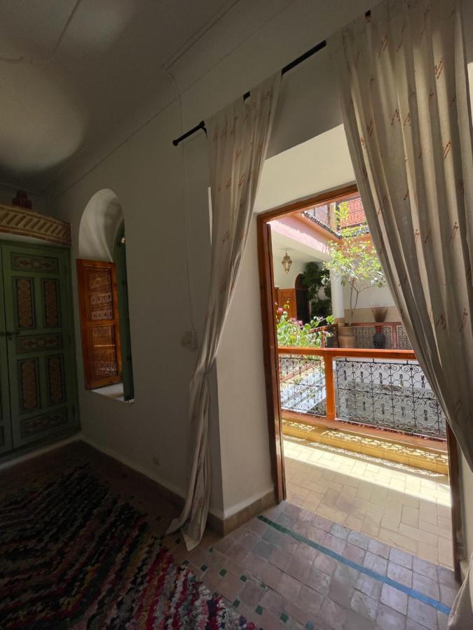 Riad La Caleche & Spa Hotel Marrakesh Exterior photo