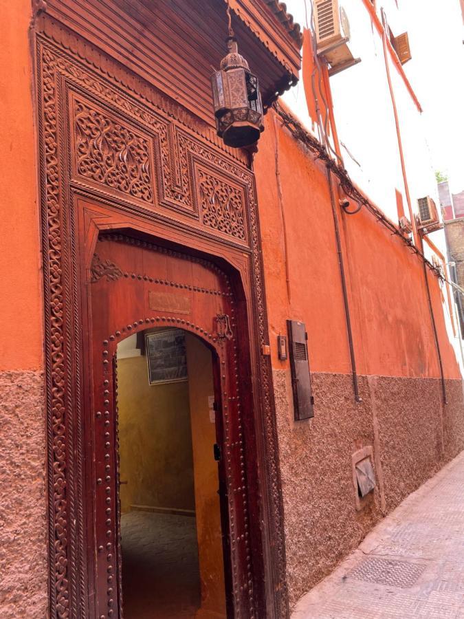 Riad La Caleche & Spa Hotel Marrakesh Exterior photo