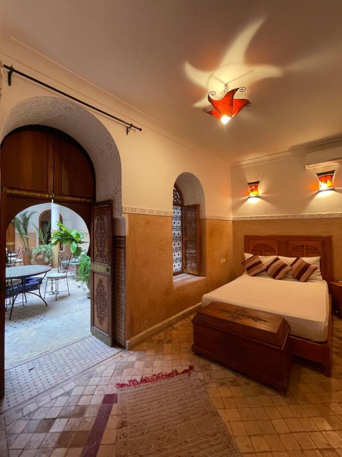 Riad La Caleche & Spa Hotel Marrakesh Exterior photo