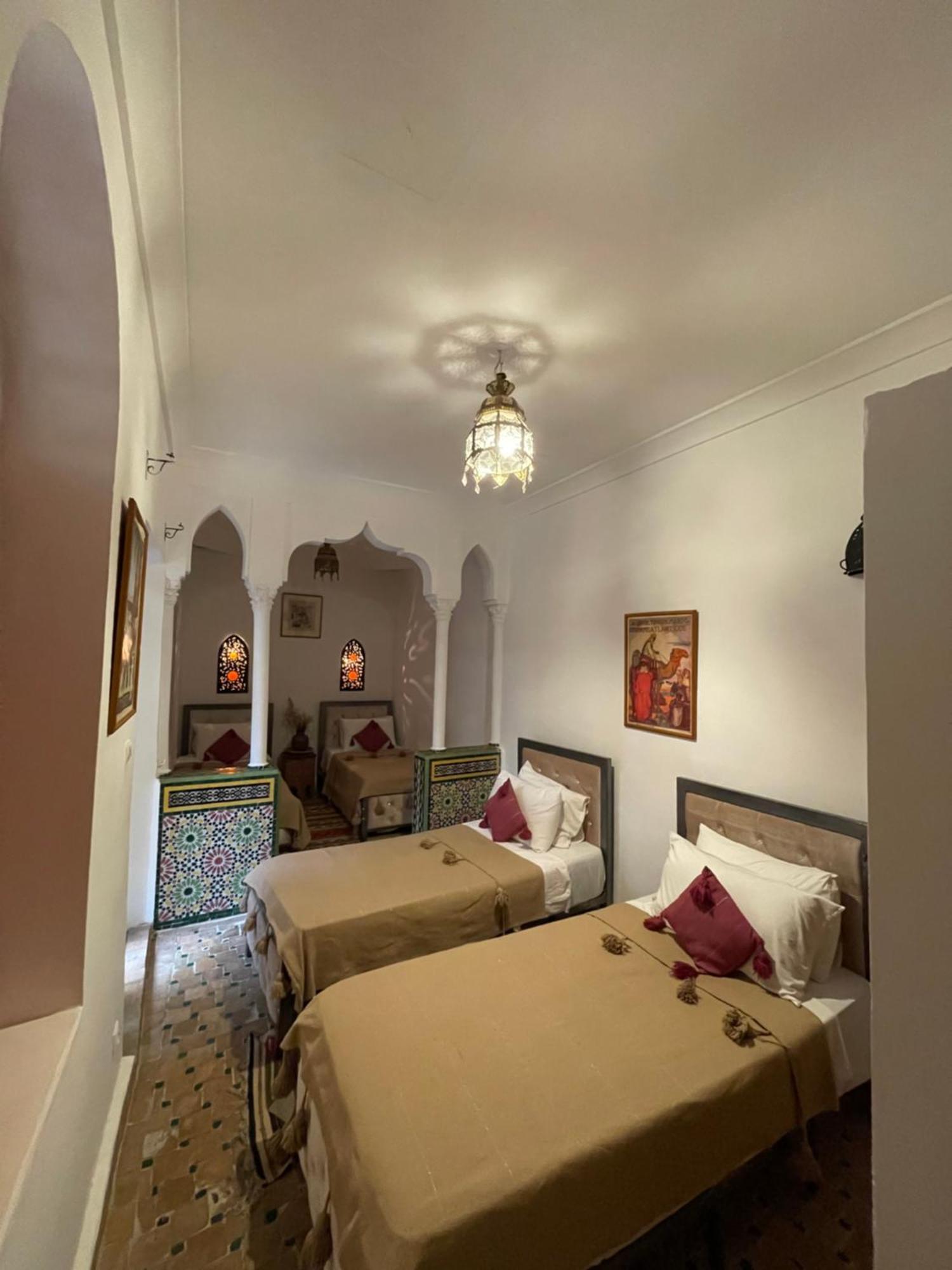 Riad La Caleche & Spa Hotel Marrakesh Exterior photo