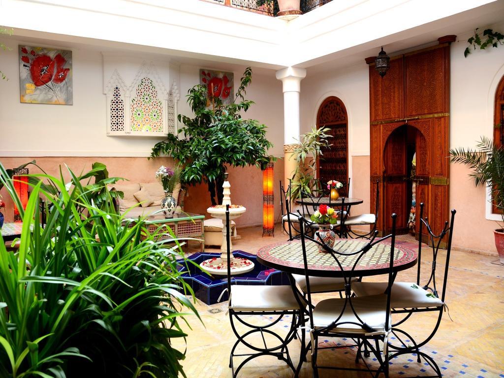 Riad La Caleche & Spa Hotel Marrakesh Exterior photo